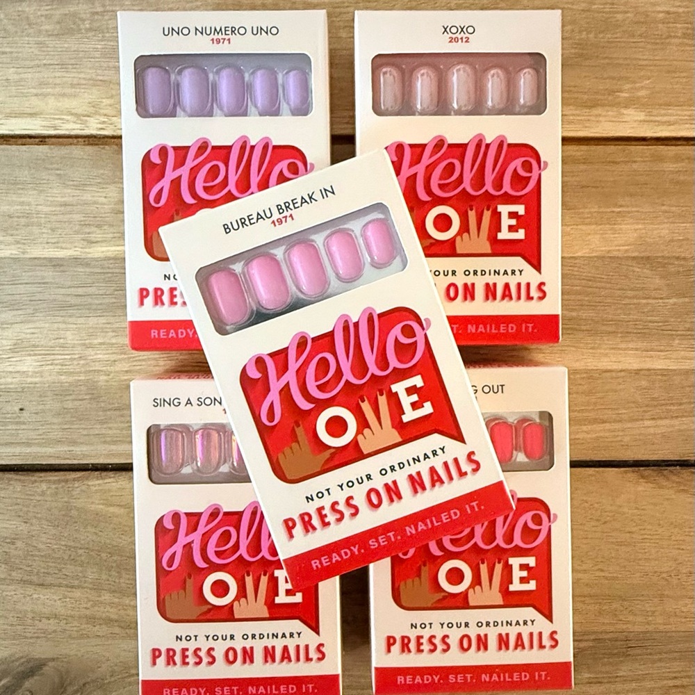 Hello Love Nail Sets